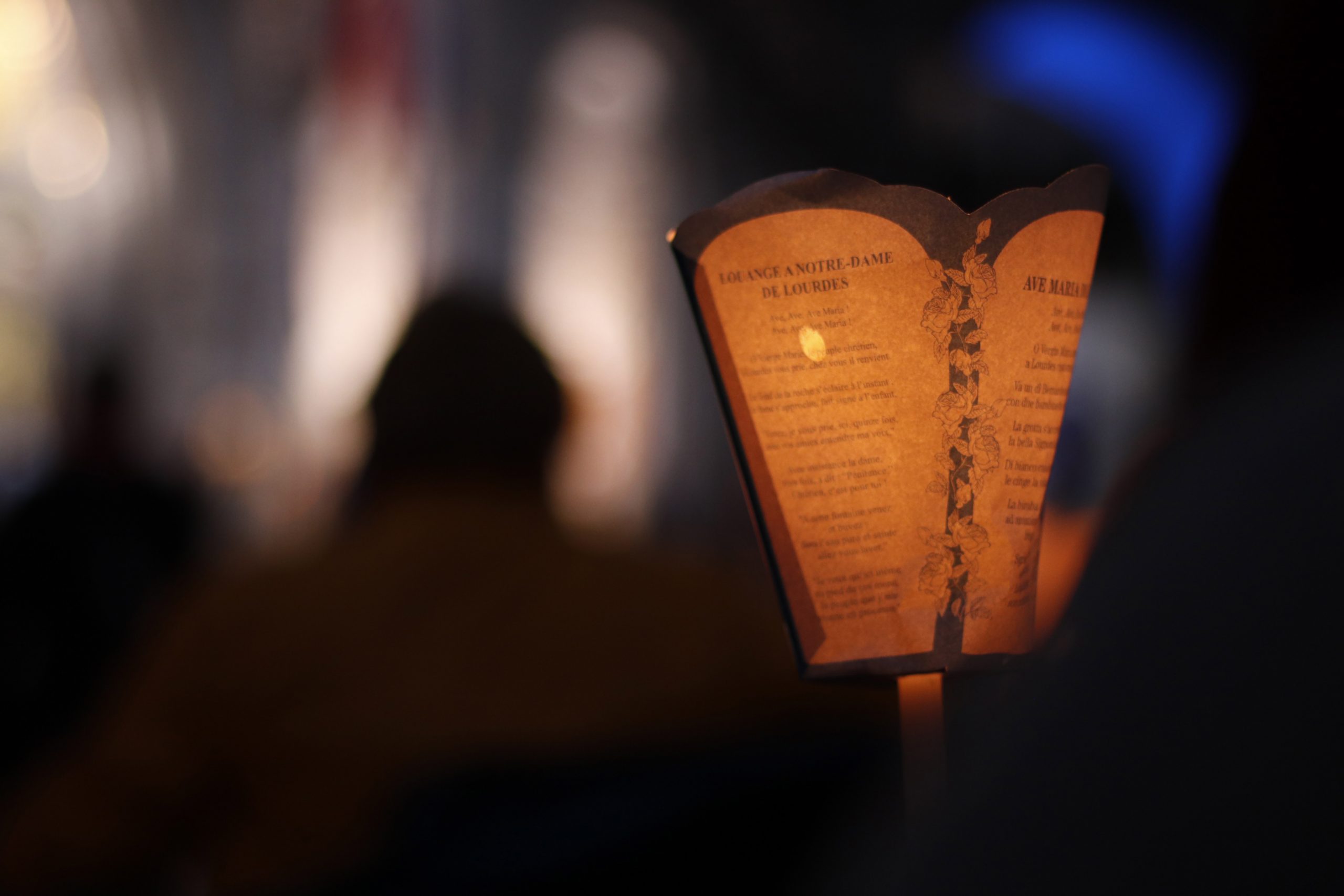 ANTORCHA PROCESIÓN ANTORCHAS PEREGRINACIÓN HOSPITALIDAD GRANADA